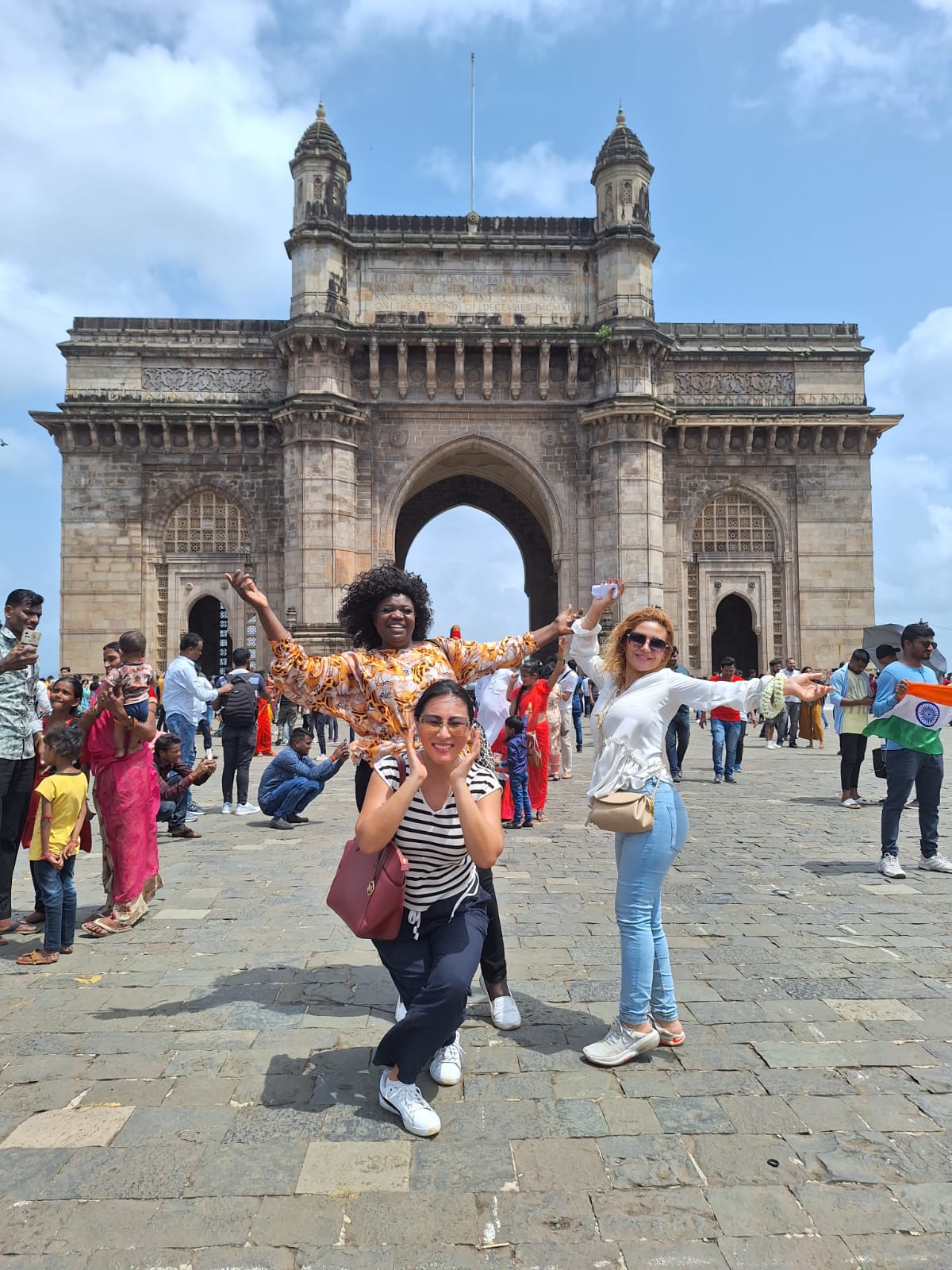 MINA visiting the Gateway to India in Mumbai, the heritage landmark that inspired her acrylic painting Independence Day Lights – Gateway to India.
